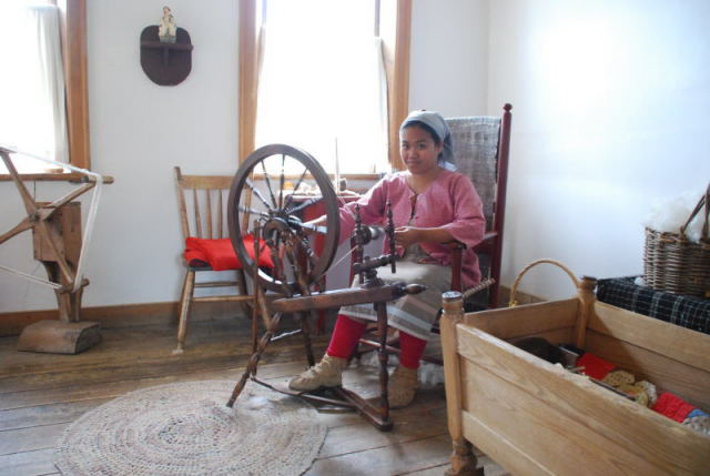 Spinning a Loom